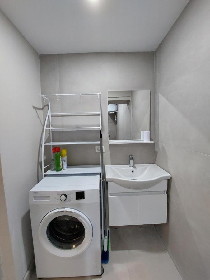 Tirana City Center Apartment Esterno foto