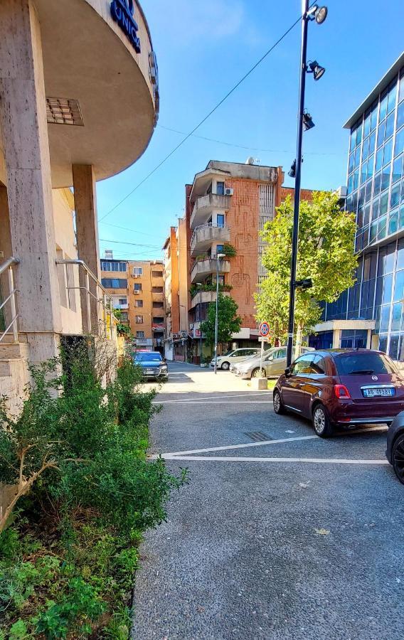 Tirana City Center Apartment Esterno foto