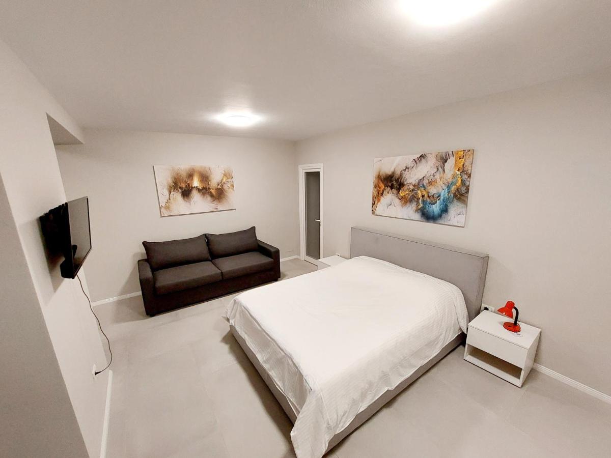 Tirana City Center Apartment Esterno foto