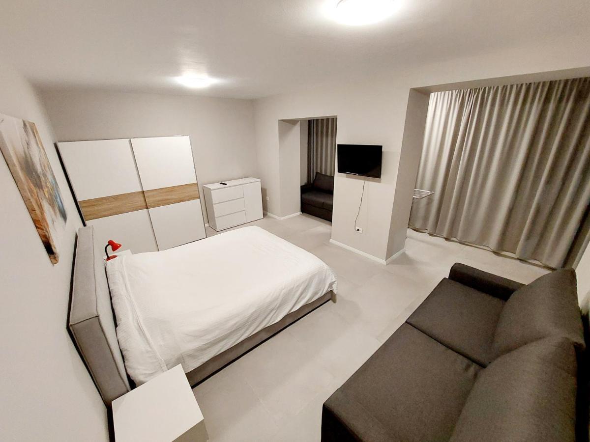 Tirana City Center Apartment Esterno foto